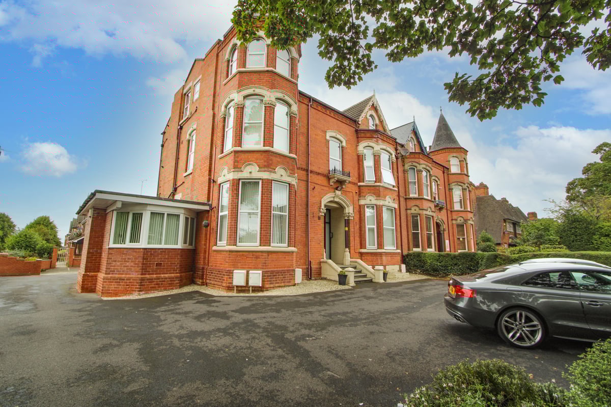 2 bedroom flat for sale, Thorne Road, Doncaster The Property Hive Estate and Lettings Agent