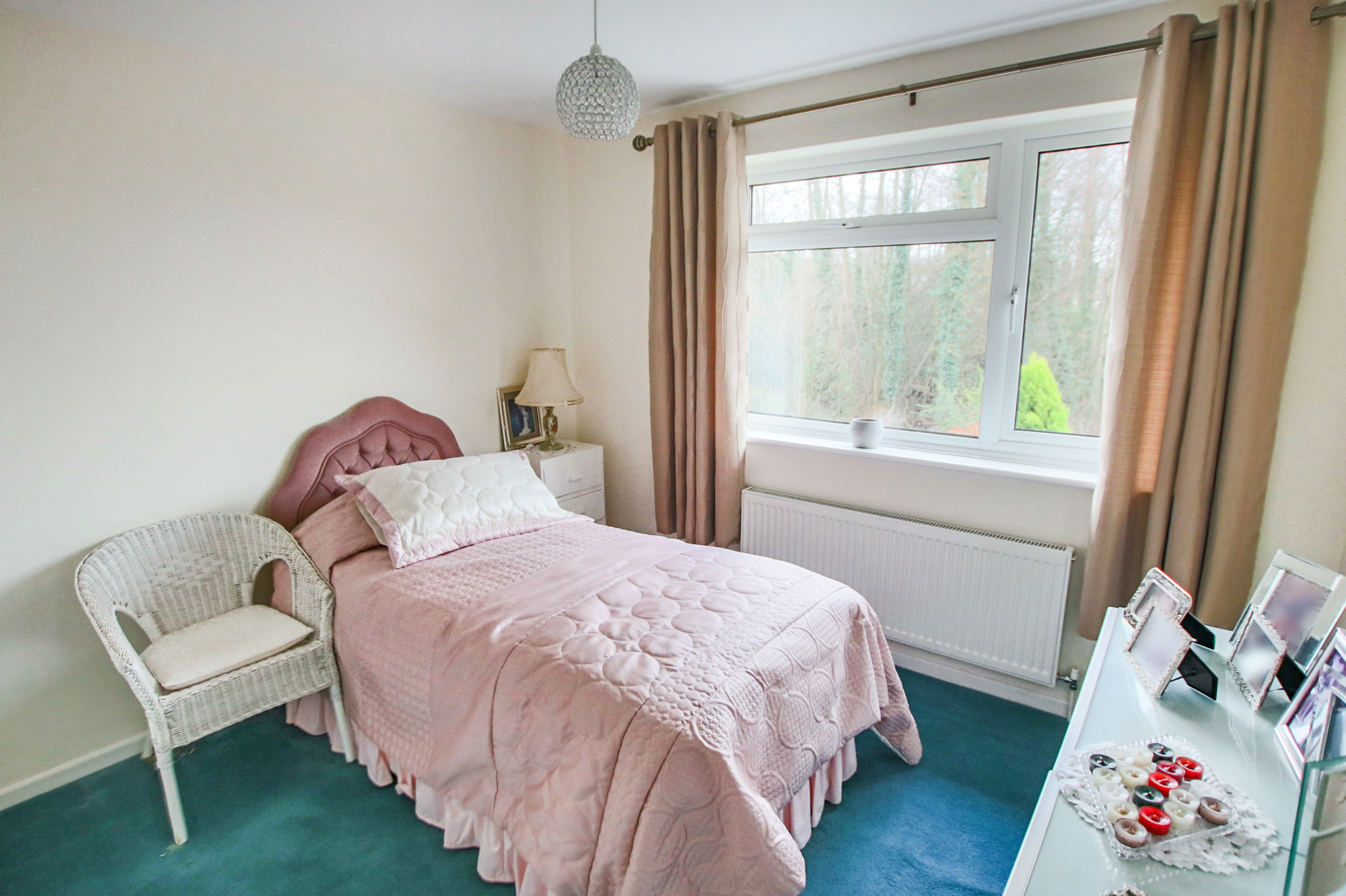 Fulmar Drive, East Grinstead, West Sussex