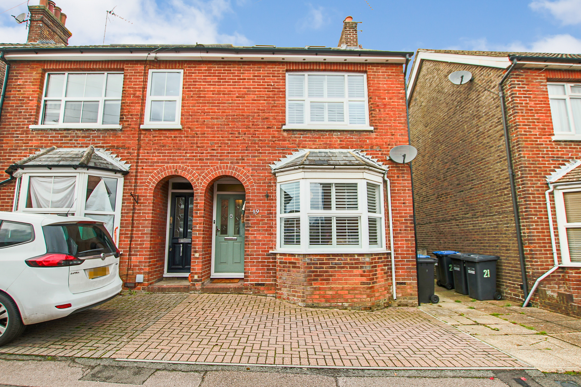 19 Durkins Road, East Grinstead