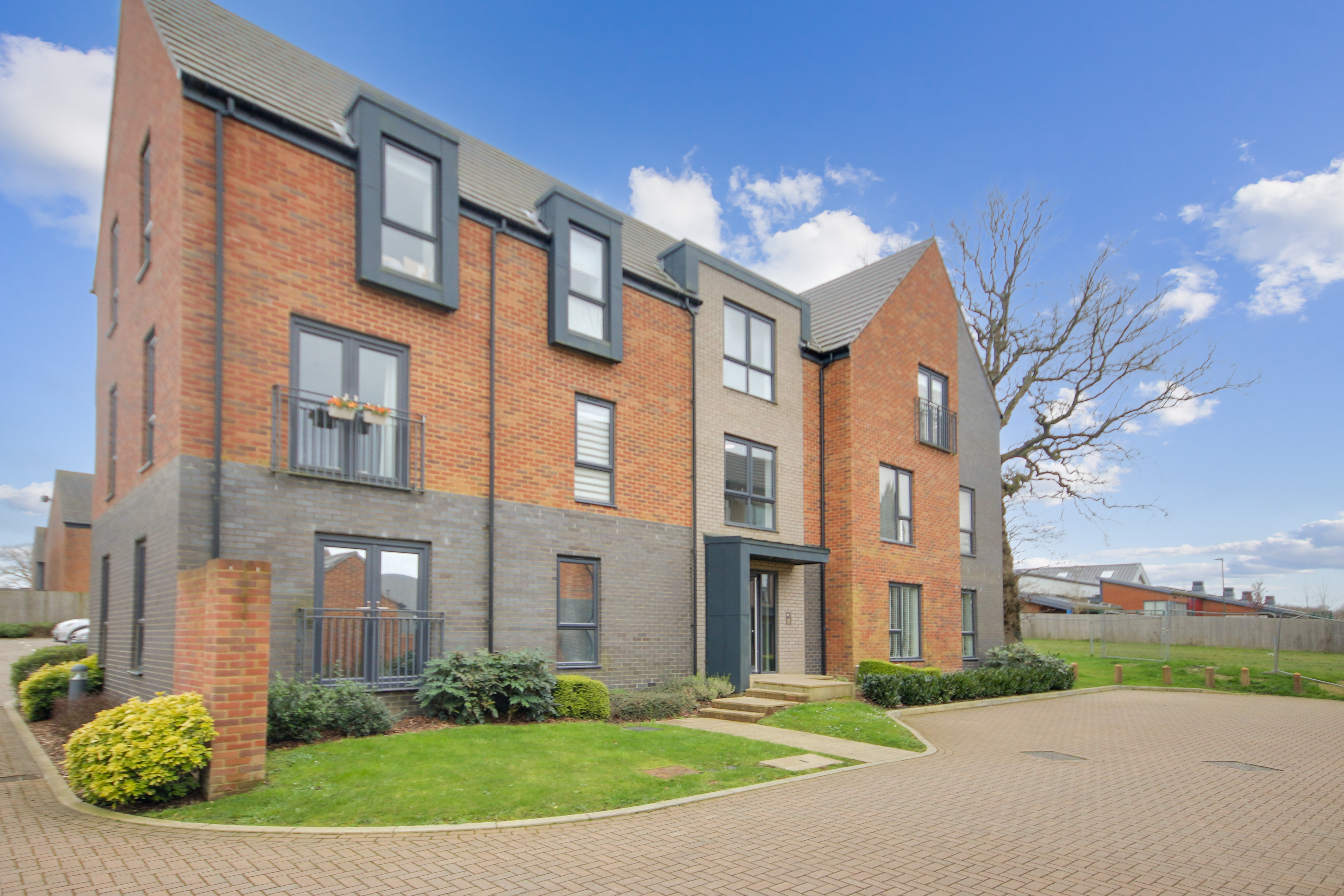 Cheerio Lane, Pease Pottage, West Sussex