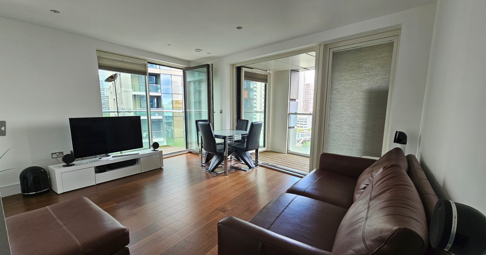 Lincoln Plaza, London, E14 9BU