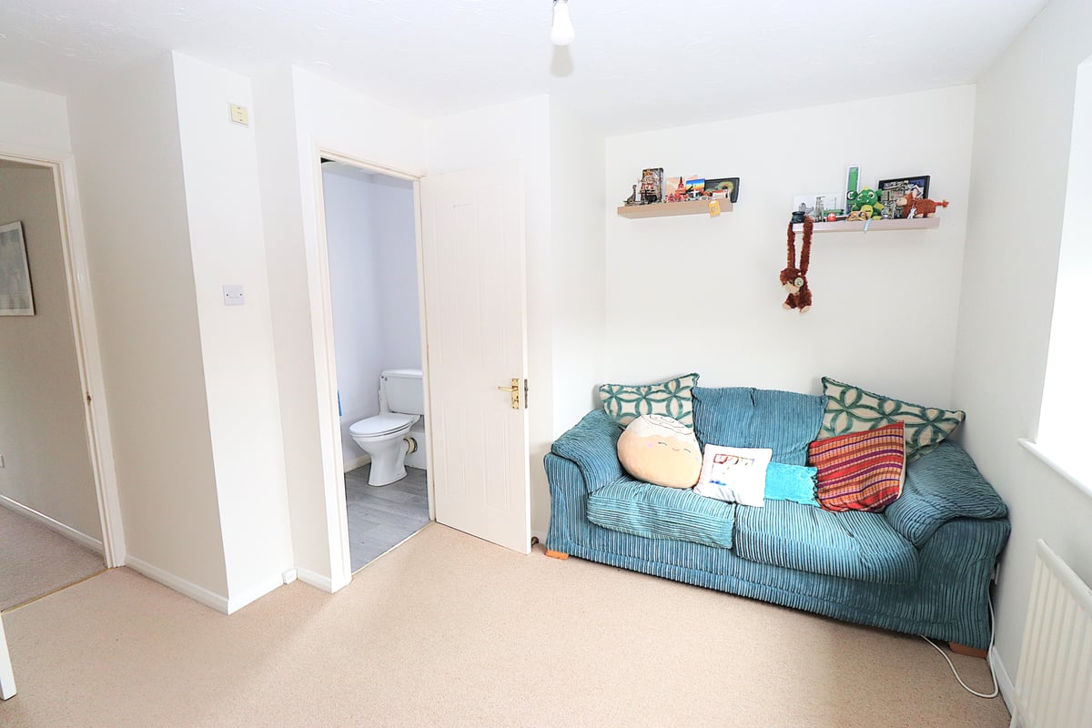 Richmond Close, Farnborough, GU14 0RH