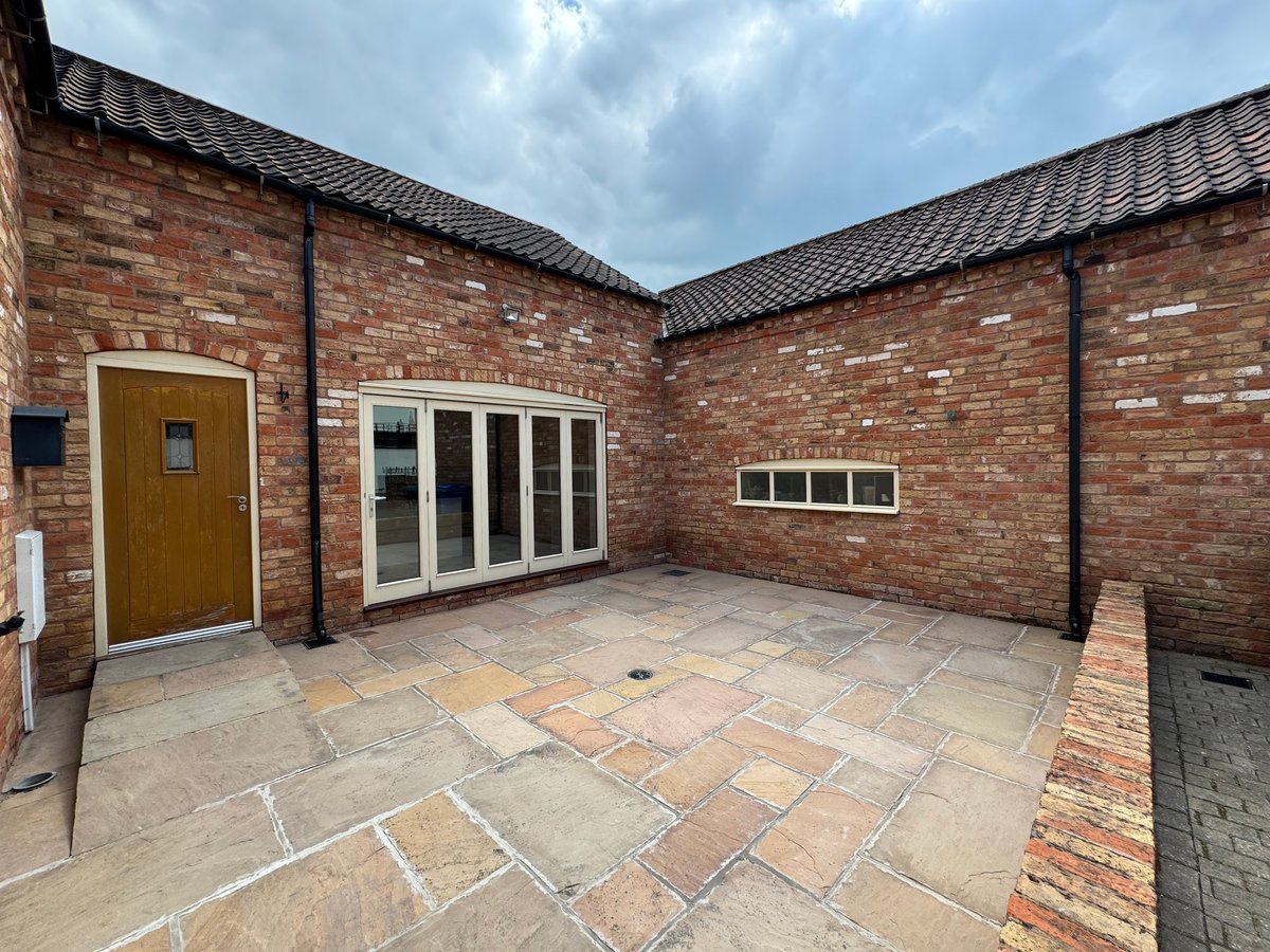 Mayflower, Freemans Lane, Retford, DN22 9HN