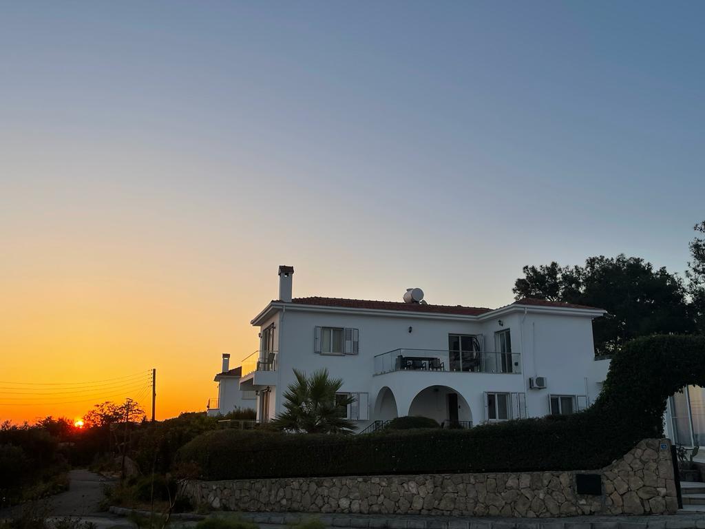 🌅 3-Bedroom Villa with 2-Bedroom Annex, Private Pool & Breathtaking Views, Esentepe