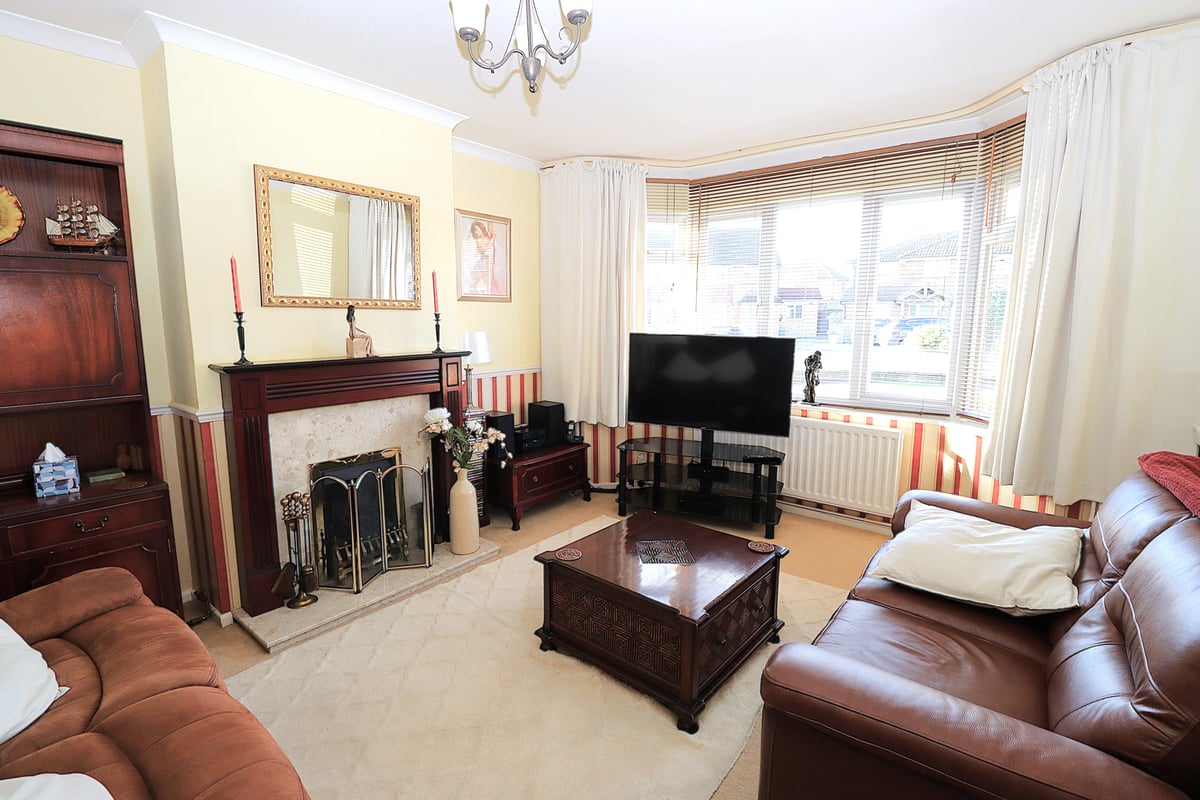 Riverside Close, Farnborough, GU14 8QT