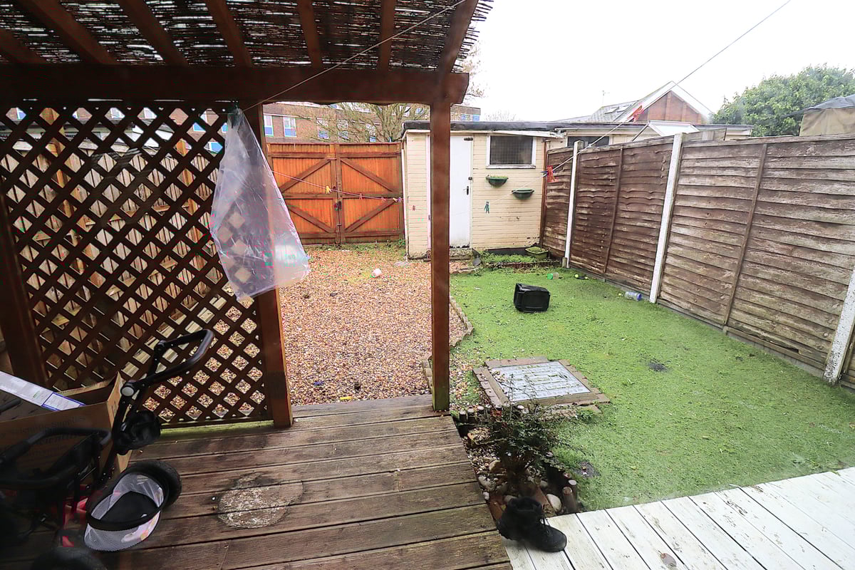 Austen Road, Farnborough, GU14 8LQ