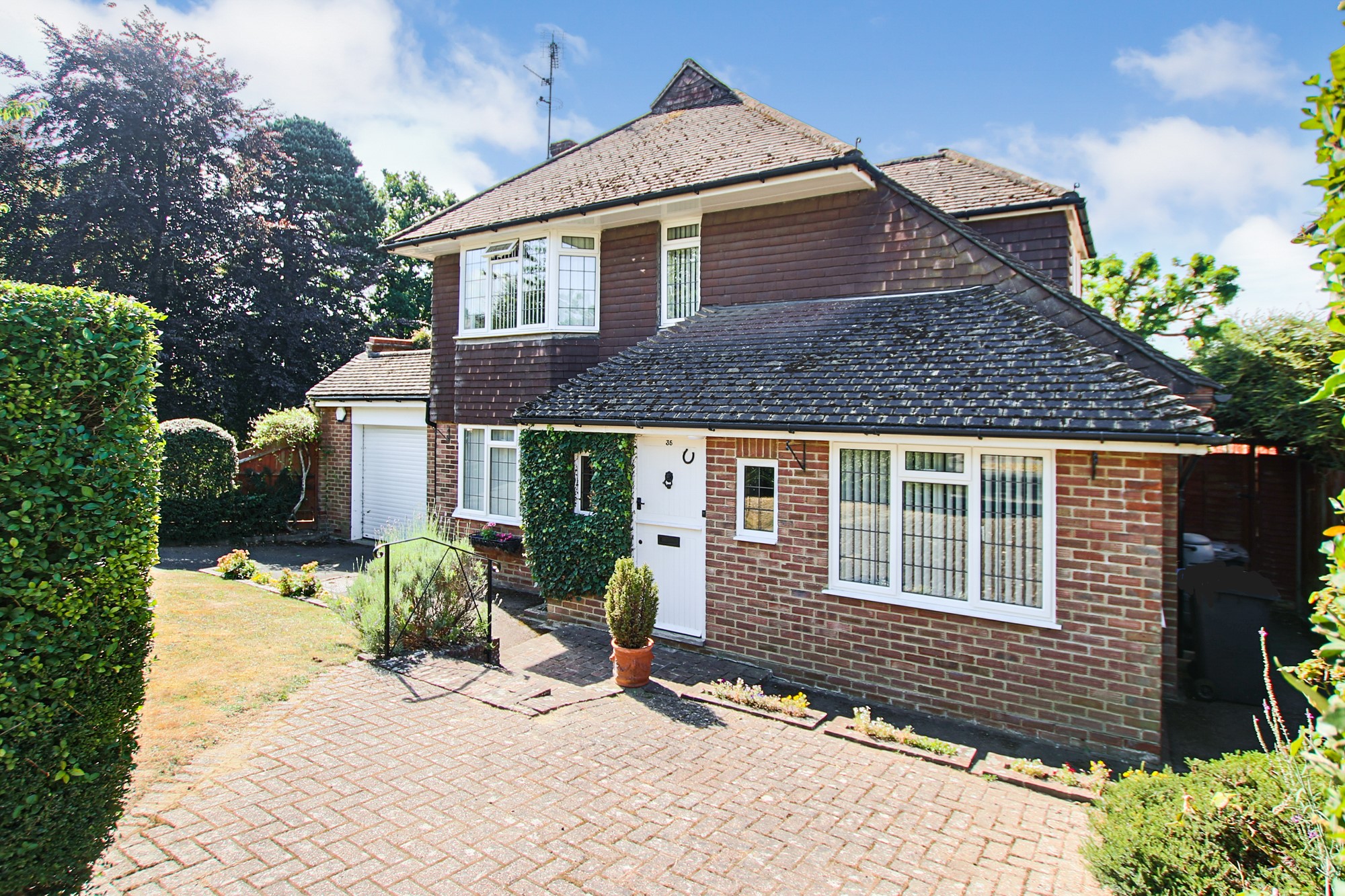 Property Crossways Avenue, East Grinstead, West Sussex Garnham H Bewley