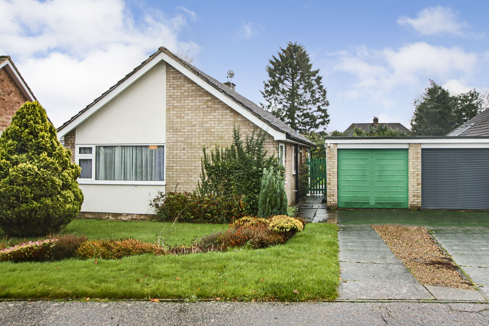 Squires Close, Crawley, West Sussex