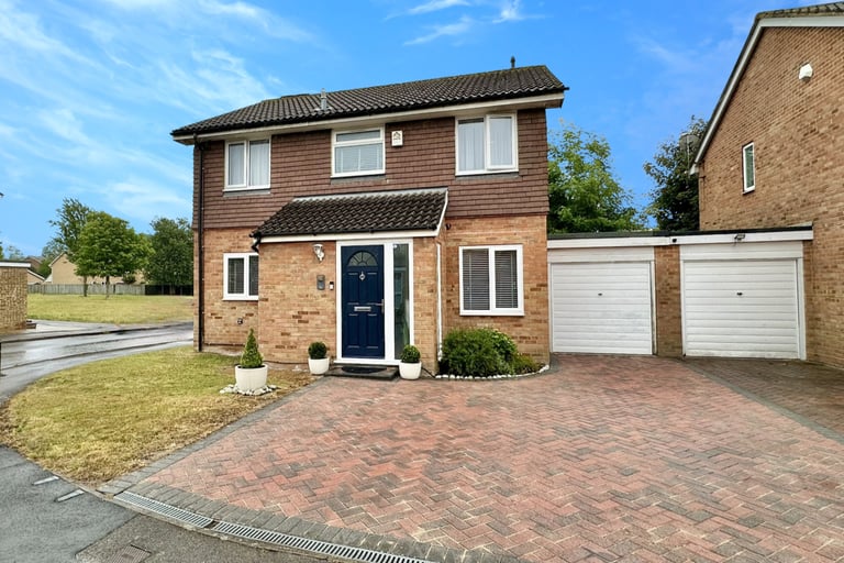 SANDHURST , £525,000