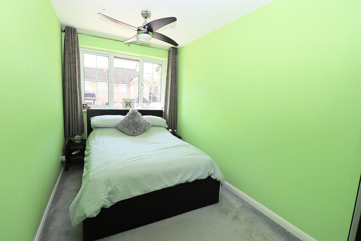 The Potteries, Farnborough, GU14 9JR