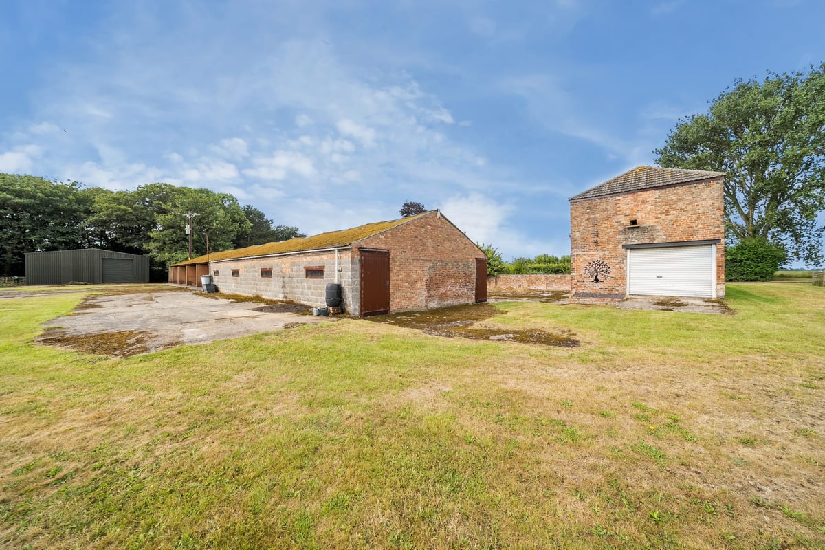 Woodcarr Farm, Sandtoft Road, Doncaster, DN9 1PW