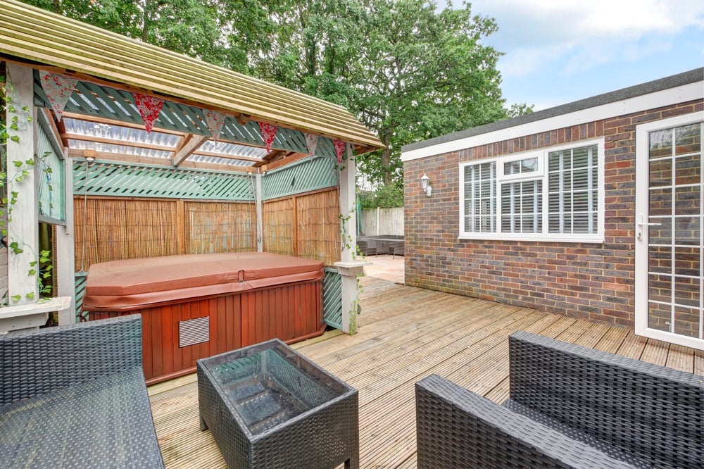 Property Details for Lansdowne Way Hailsham East Sussex BN27 1LX