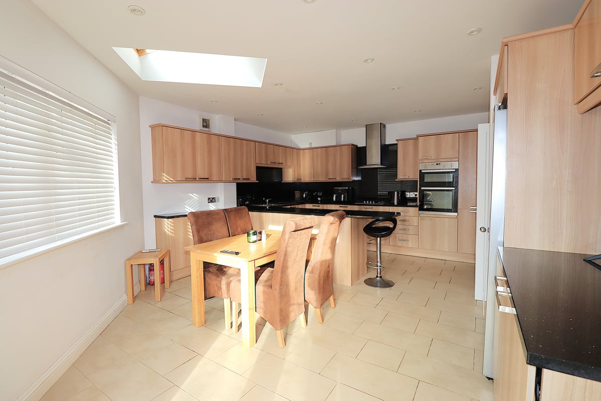 Fowler Road, Farnborough, GU14 0BN