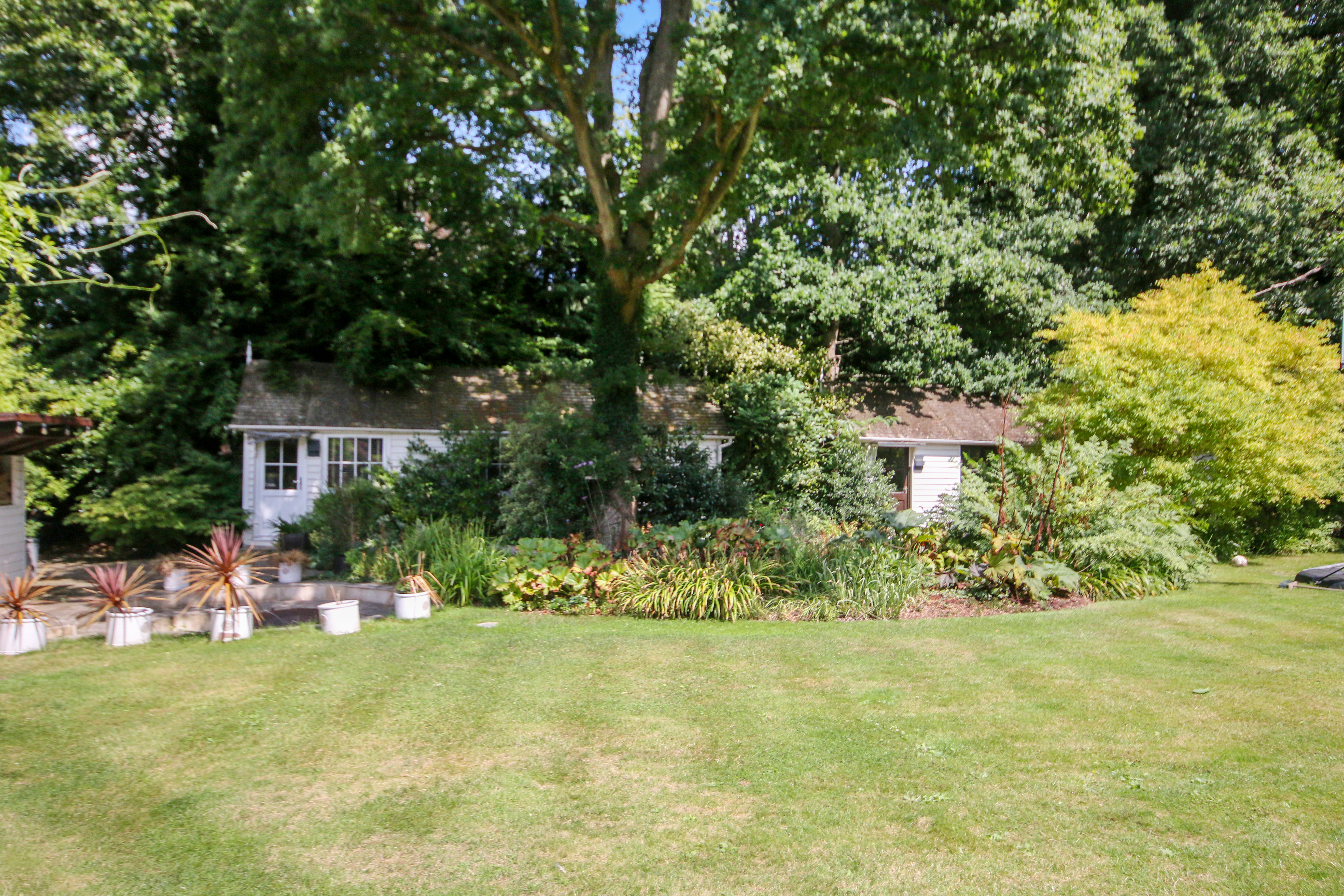 Heatherlands, Felcot Road