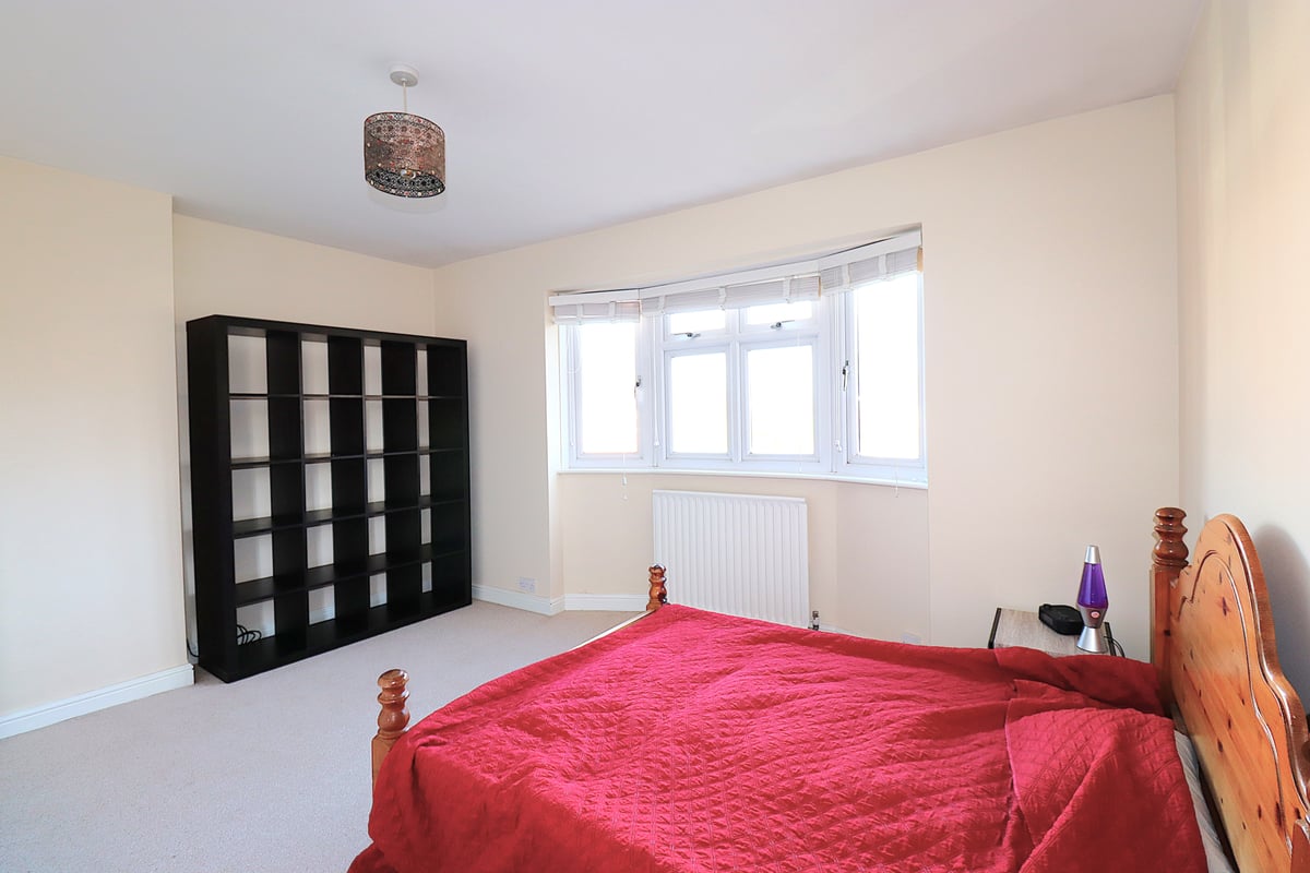 Fowler Road, Farnborough, GU14 0BN