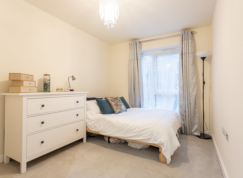 2 bedroom(s) apartment to sale in Beaufort Square, Colindale, London-image 7