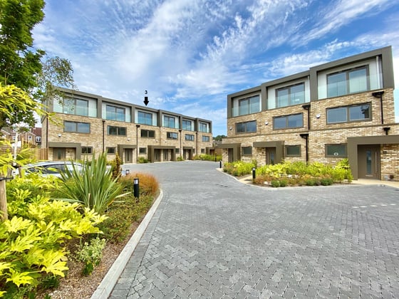 Chandlers Mews, BH14