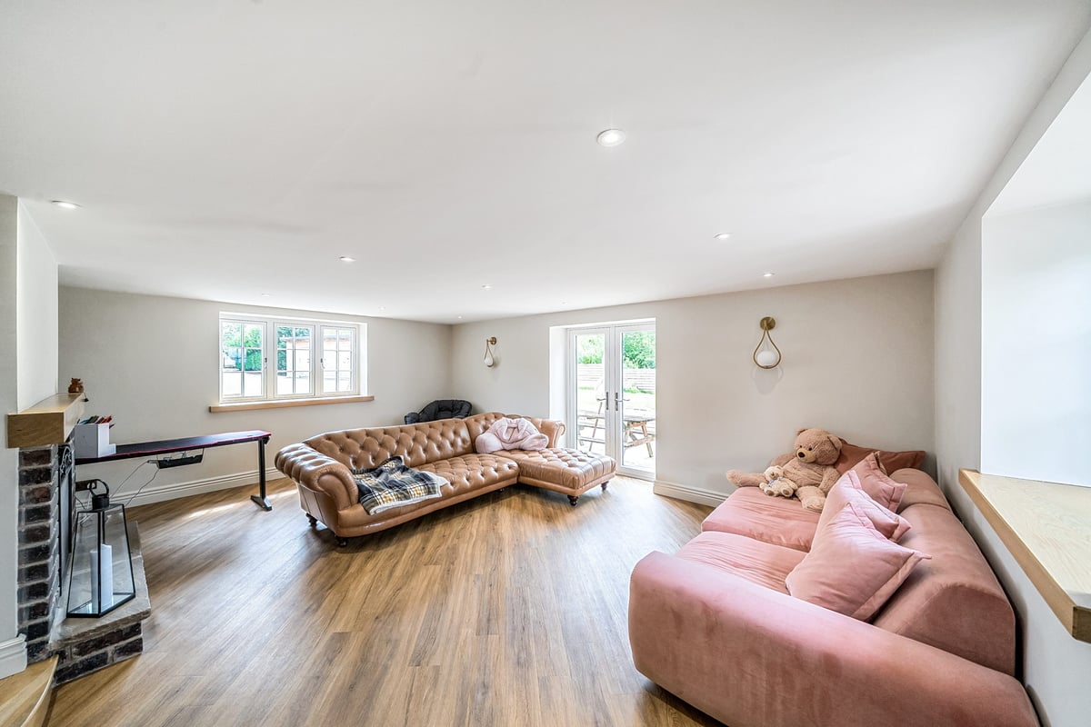 Manor House Farm, Barlborough Park, Chesterfield, S43 4TJ