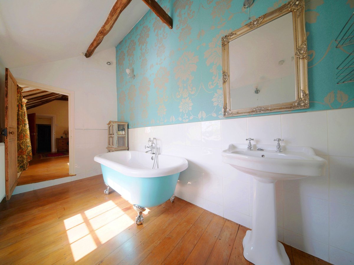 Priory Cottage, Pontefract Road, Pontefract, WF7 7EF