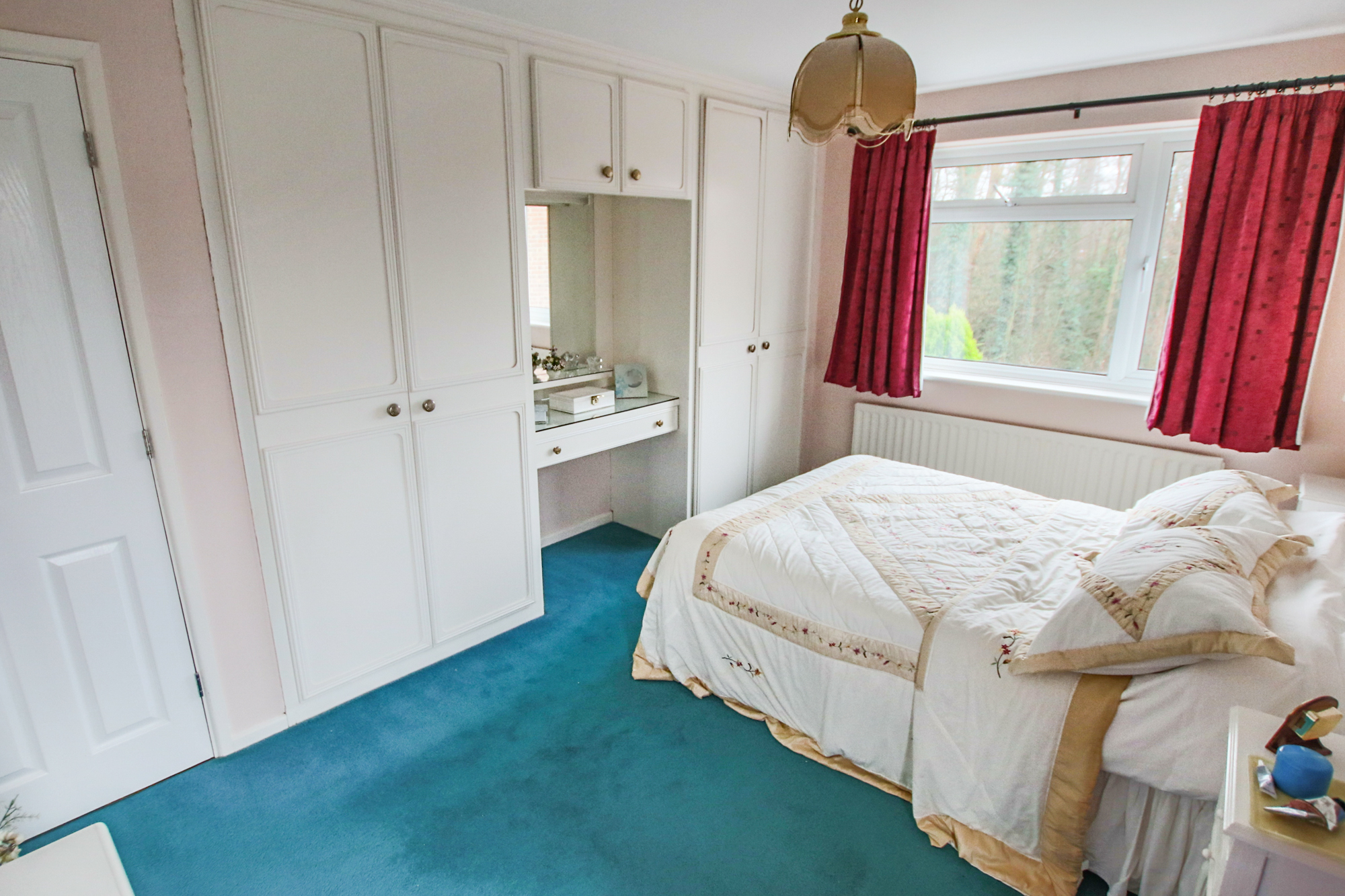 Fulmar Drive, East Grinstead, West Sussex