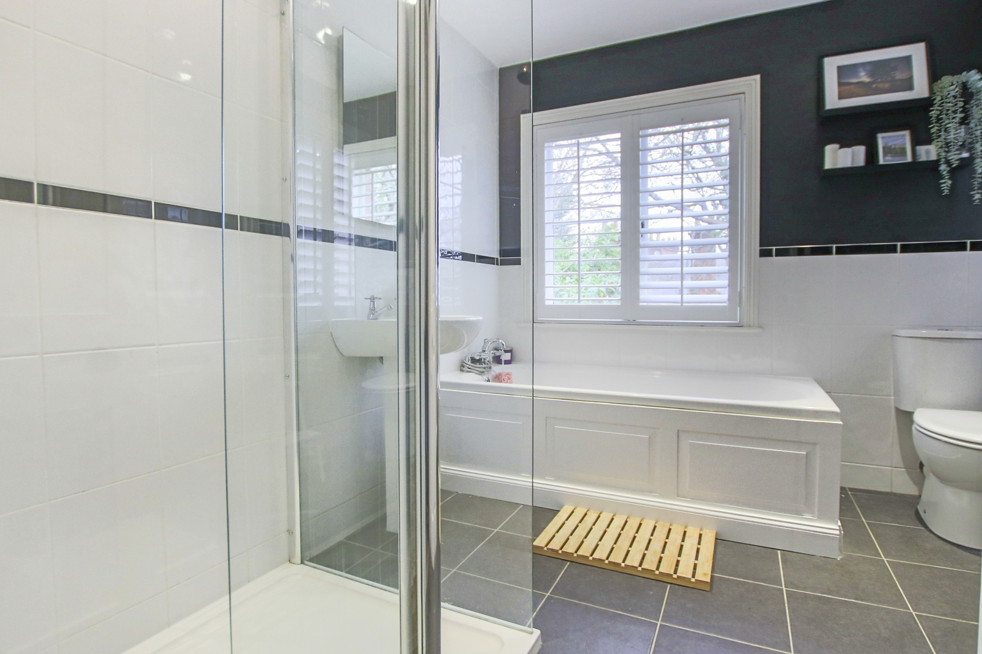 Providence Cottages, Turners Hill Road