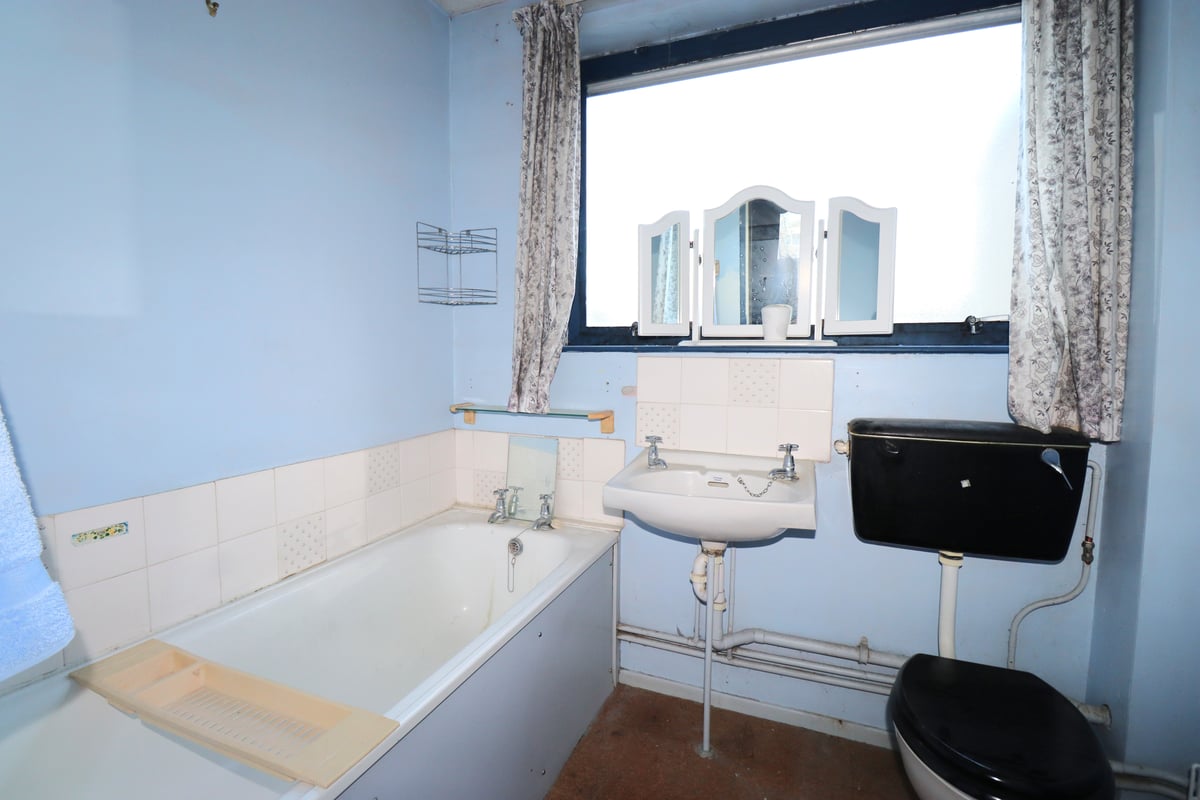 Holywell Close, Farnborough, GU14 8TT