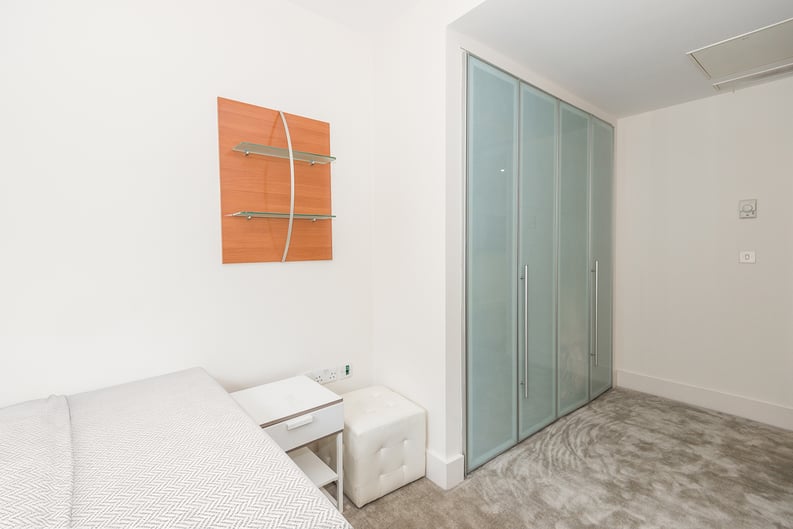 1 bedroom(s) apartment to sale in Praed Street, Paddington, London-image 8