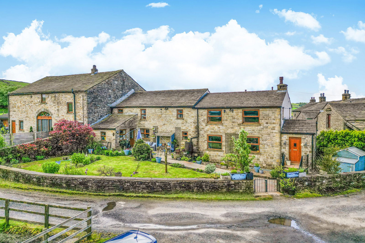 North Farm with Land, Hargreaves Fold Lane, Rossendale, BB4 9RU