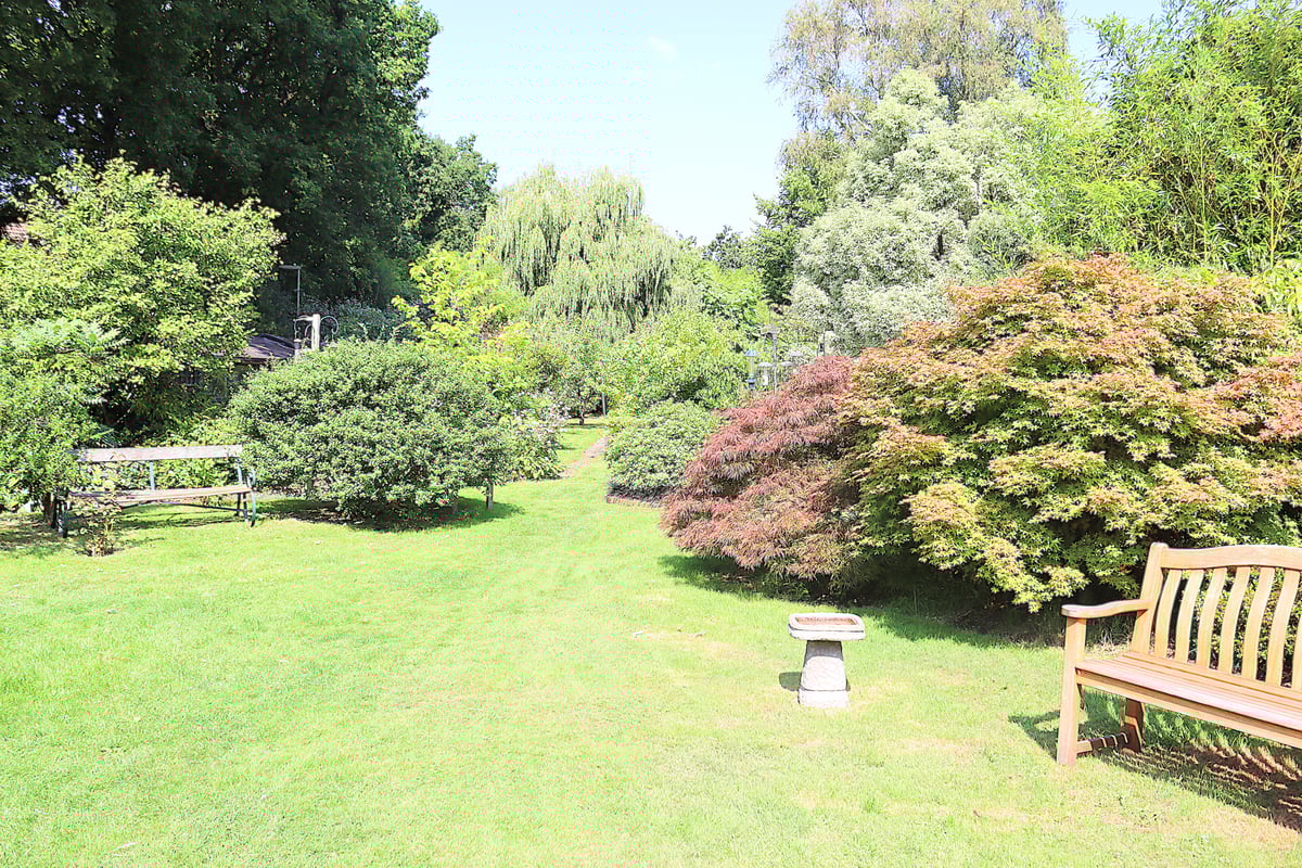 Southwood Road, Farnborough, GU14 0JQ