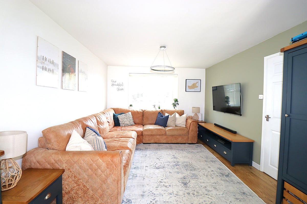 Long Beech Drive, FARNBOROUGH, GU14 0PR