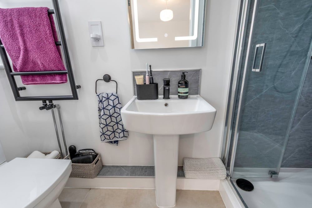 High Street, Doncaster, DN10 4NY