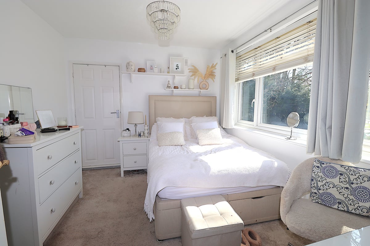 Sycamore Road, Farnborough, GU14 6RE