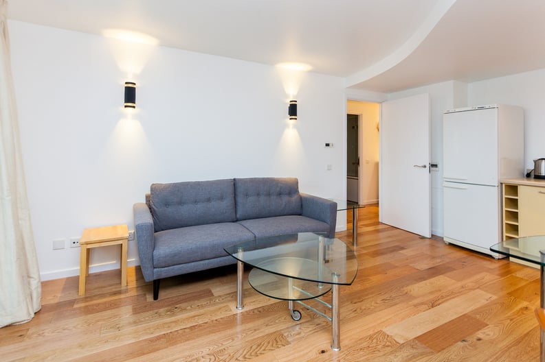 1 bedroom(s) apartment to sale in Westminster Bridge Road, Lambeth, London-image 5