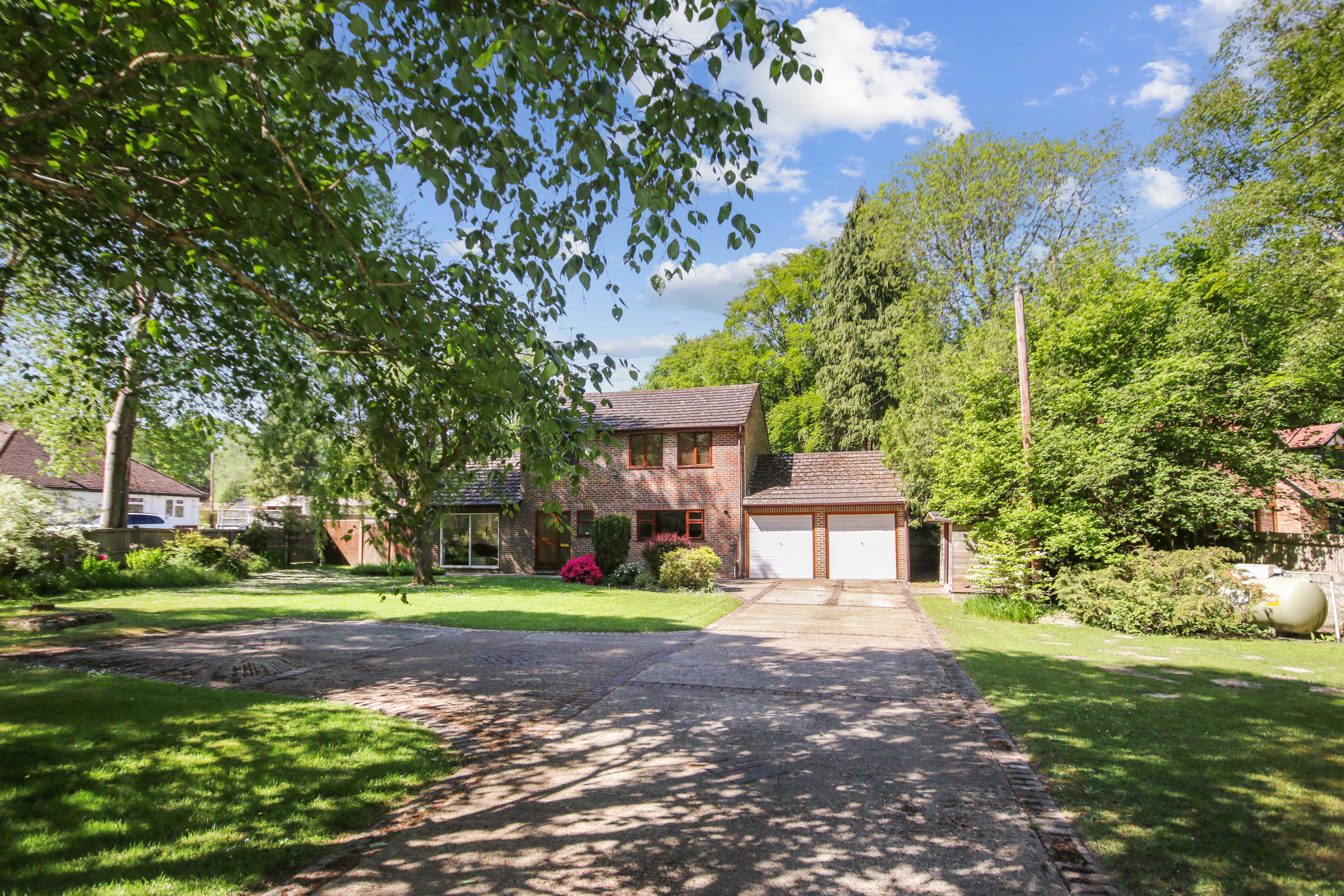 Lake View Road, Surrey