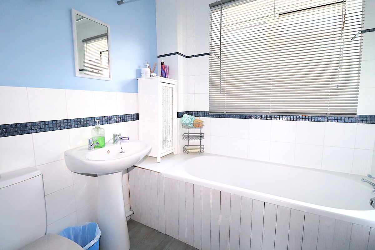 Ively Road, Farnborough, GU14 0JN