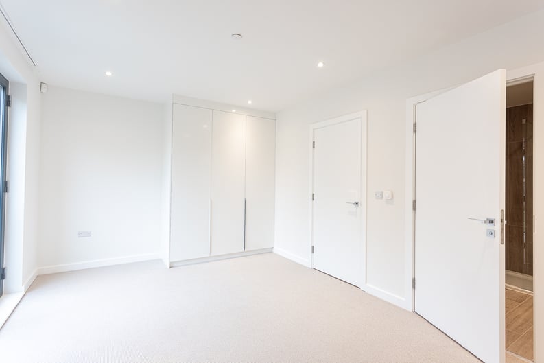 3 bedroom(s) apartment to sale in Victoria Drive, Southfields, London-image 36