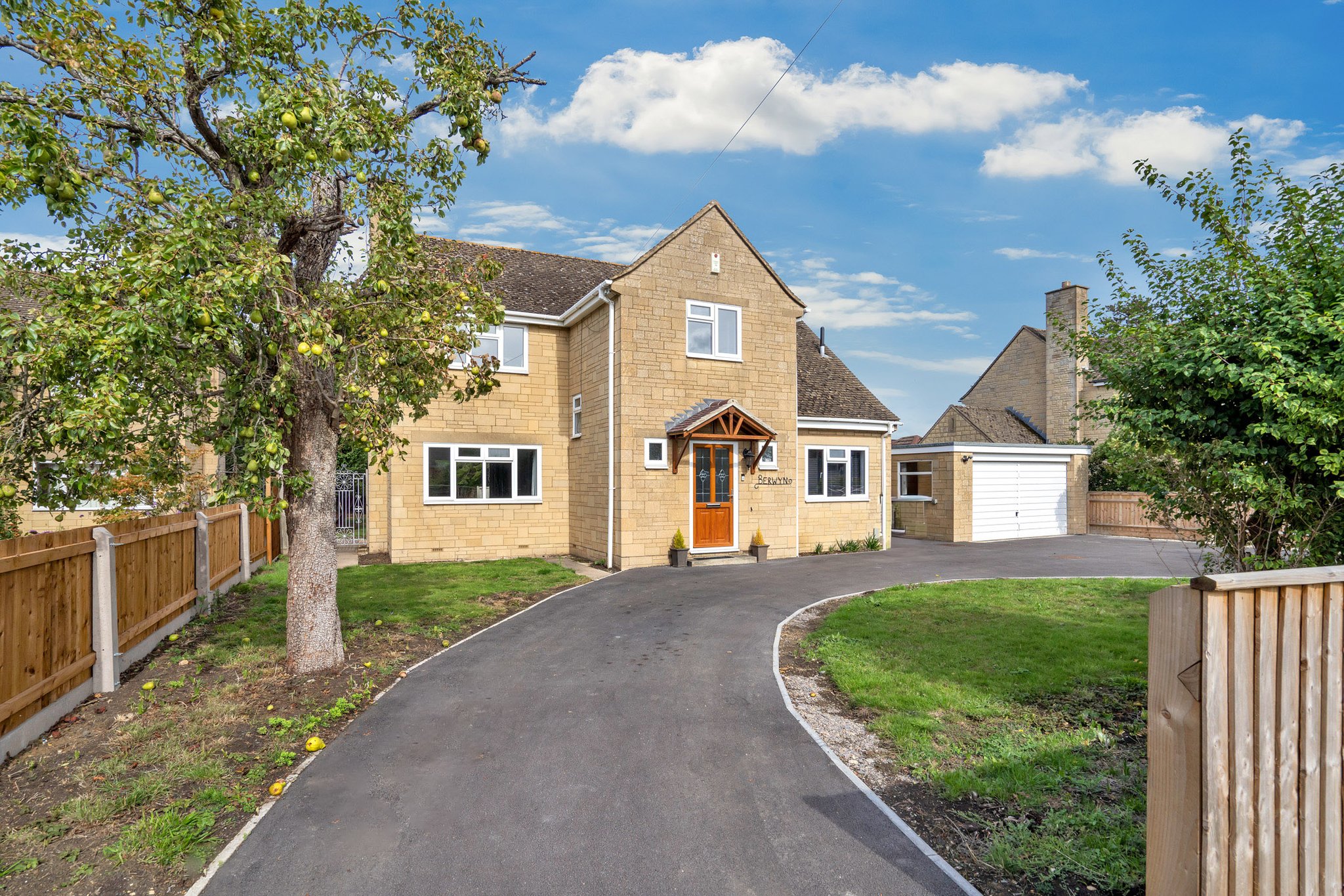 Badgeworth Lane, Badgeworth, Cheltenham