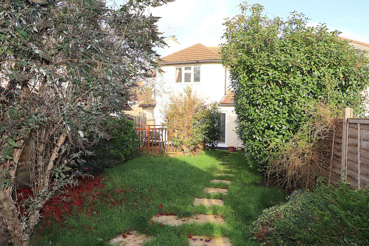 Fowler Road, Farnborough, GU14 0BN