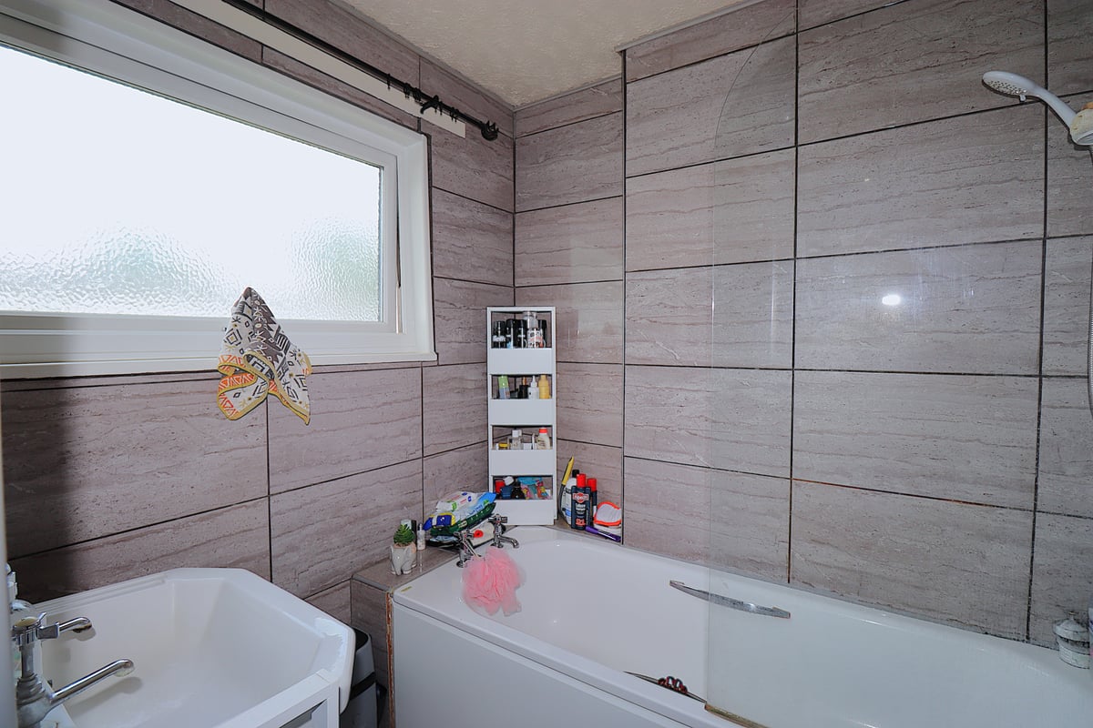 Bracklesham Close, FARNBOROUGH, GU14 8LP