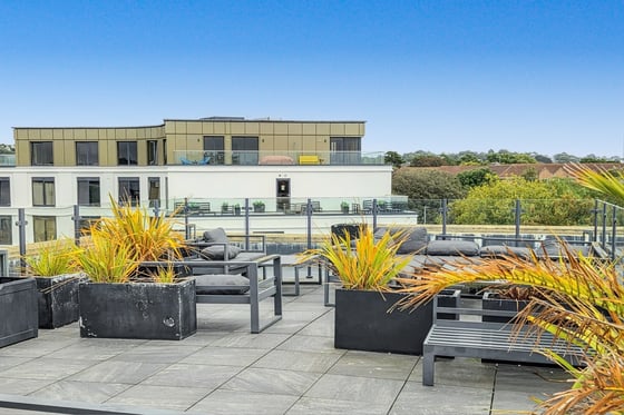 The Cosmopolitan  1-3 Commercial Road, Lower Parkstone, BH14