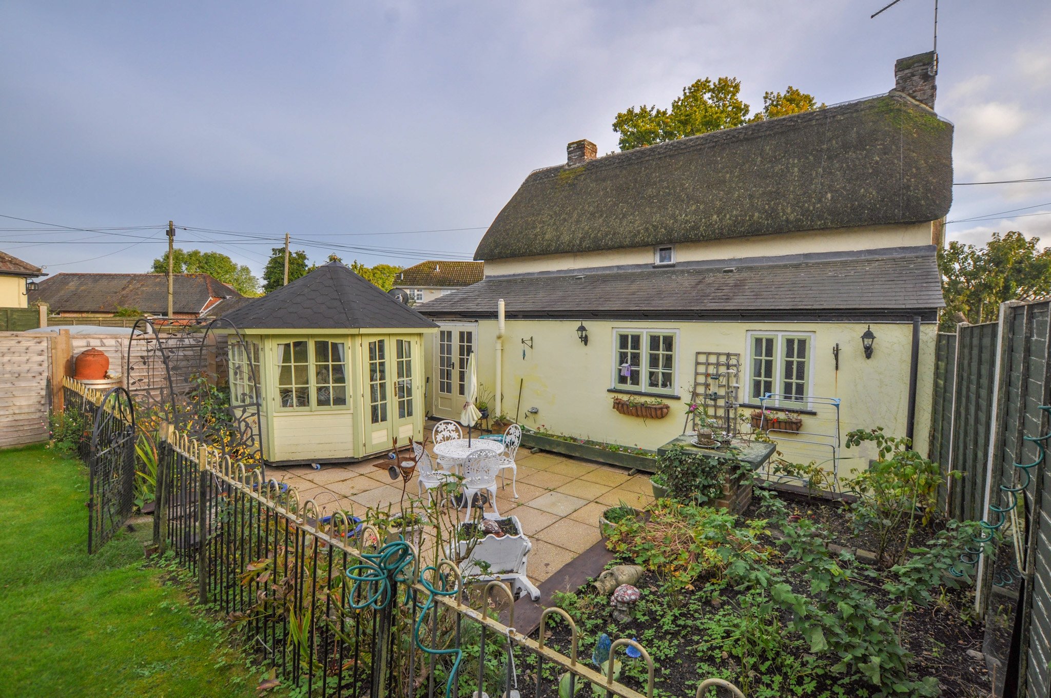 Back Lane, Sturminster Marshall Fisks