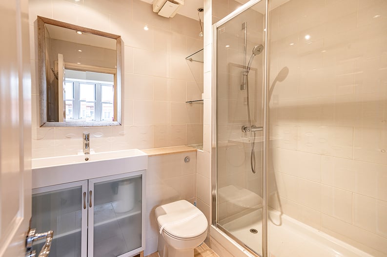 3 bedroom(s) apartment to sale in Whitehall, St James, London-image 12