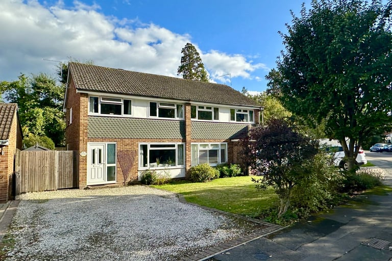 BAGSHOT, £475,000
