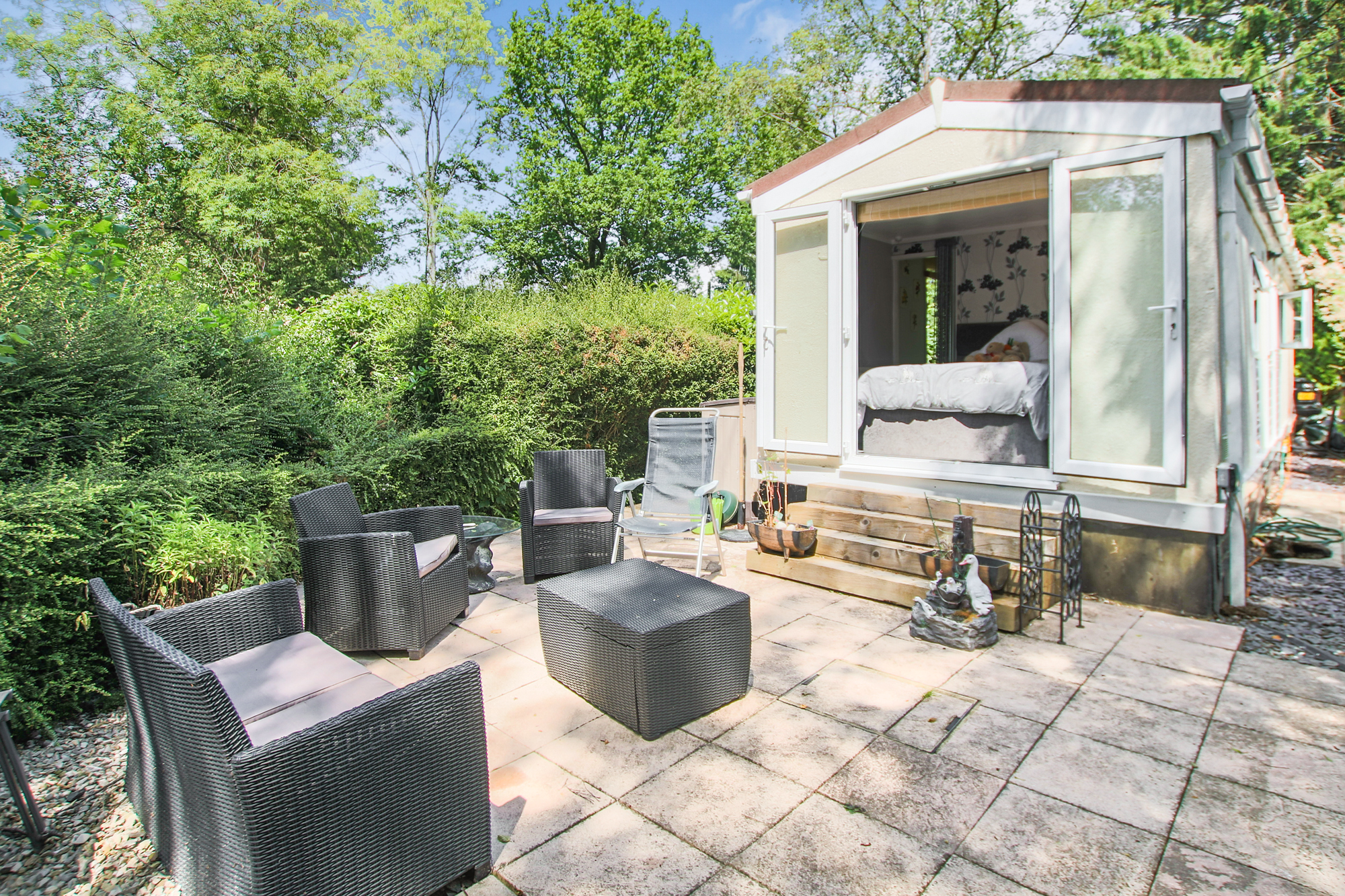 Turtle Dove Avenue, Turner Hill, West Sussex