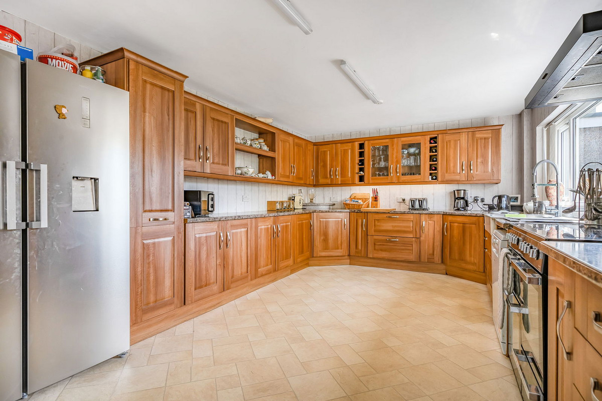 Parciau, Llangefni, LL77 7PJ