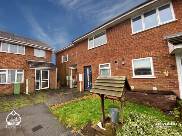 Petersham Close, Newport Pagnell, Buckinghamshire Image