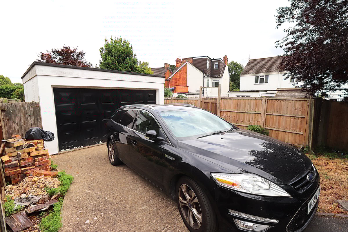 Fleet Road, Farnborough, GU14 9RA