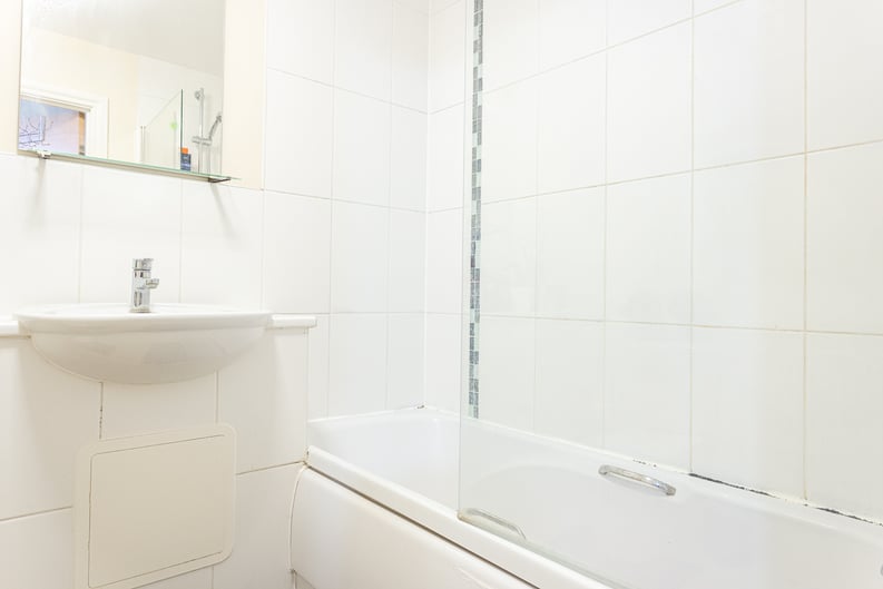 3 bedroom(s) apartment to sale in 7 Charcot Road, Colindale, London-image 7