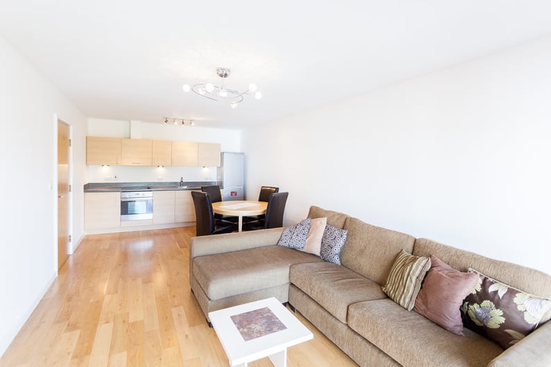 2 bedroom(s) apartment to sale in Boulevard Drive, Colindale, London-image 3
