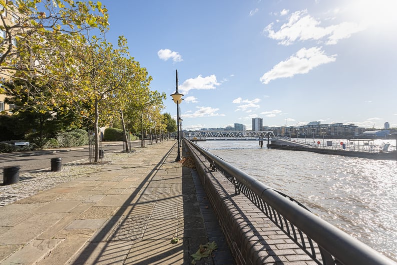 2 bedroom(s) apartment to sale in Maritime Quay, Isle of Dogs, London-image 18